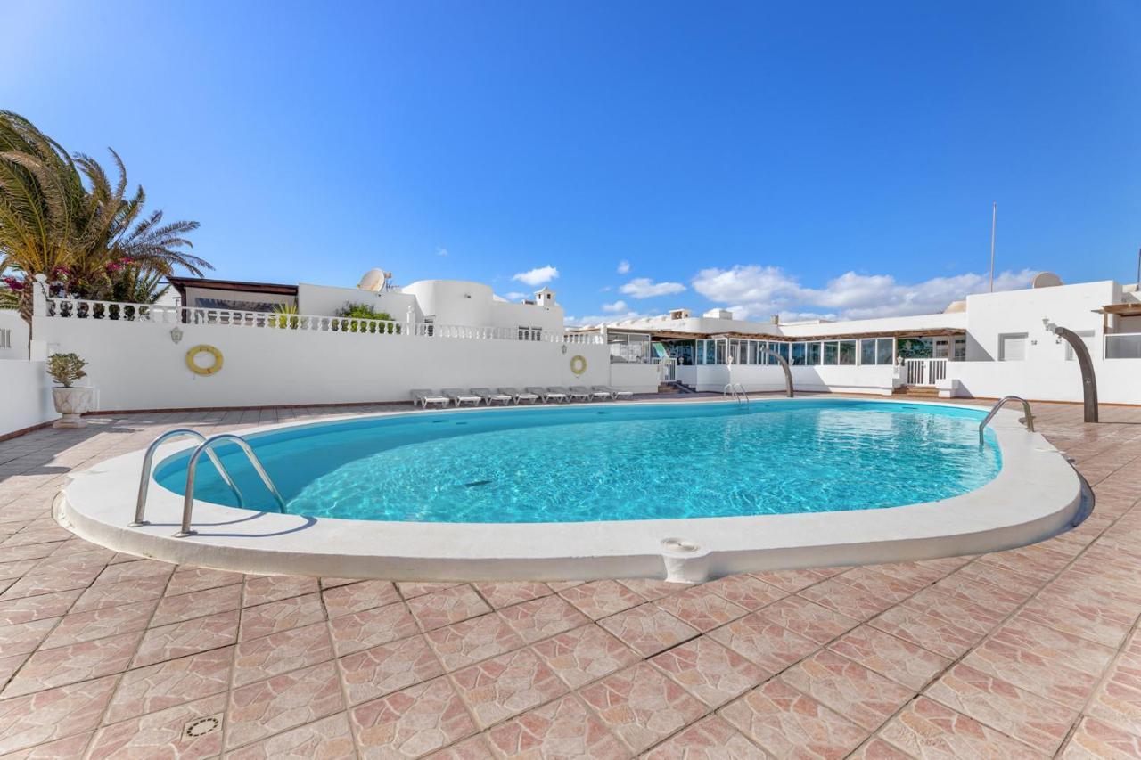 Villa Dara Аресифе Екстериор снимка